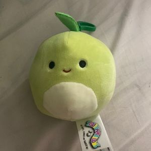 🍏 squishmallow clip!